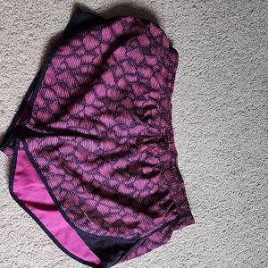 Nike Tempo Shorts Size Medium Pink And Black Pattern